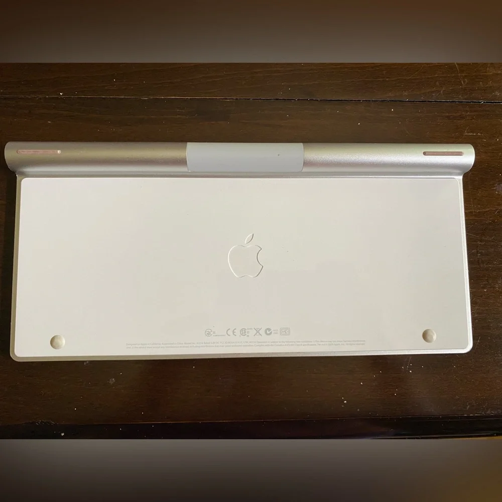 Apple wireless Bluetooth keyboard
